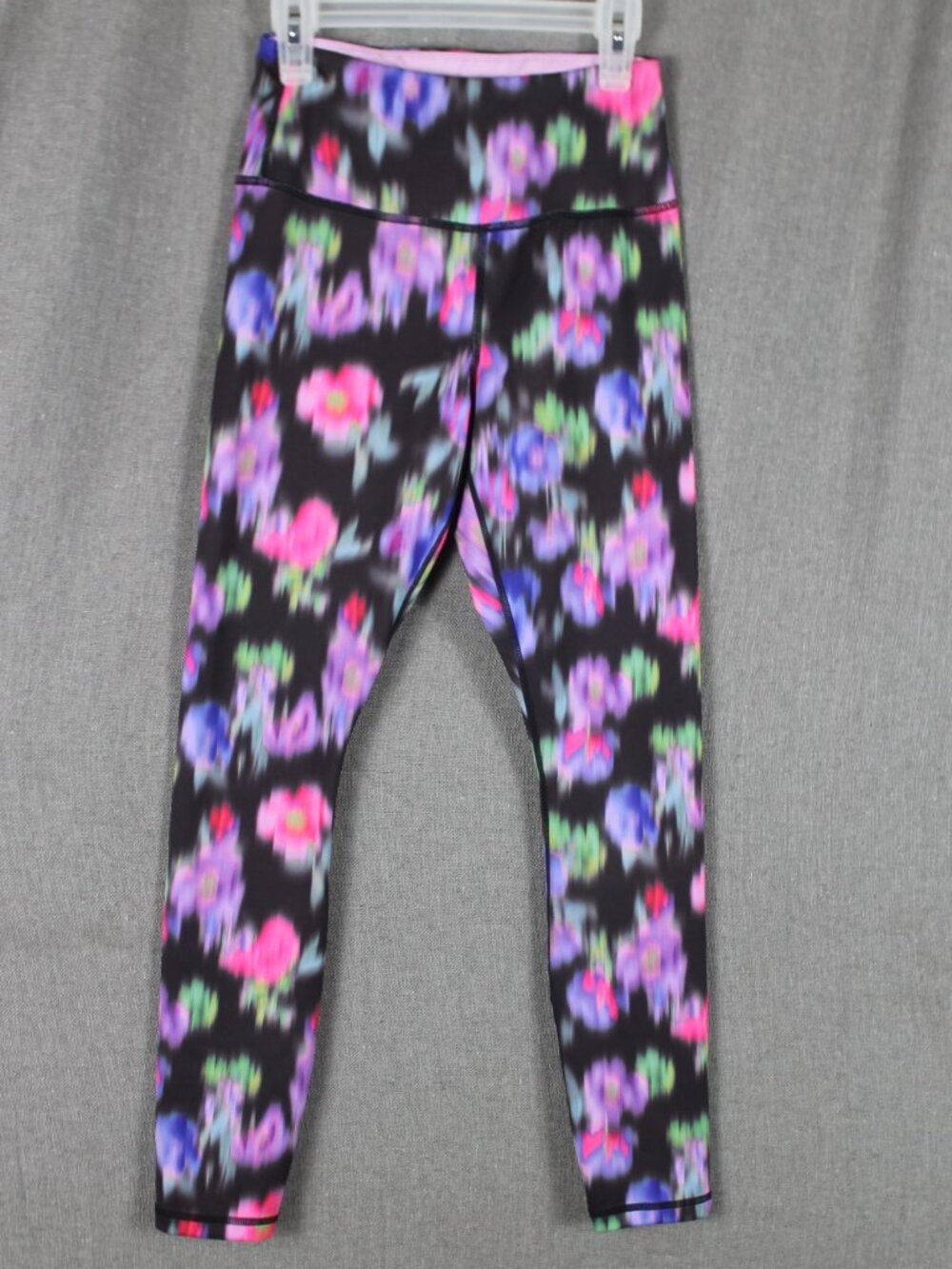 IVL Collective Women's Black Floral High Rise Cropped Leggings Size 4 Activewear